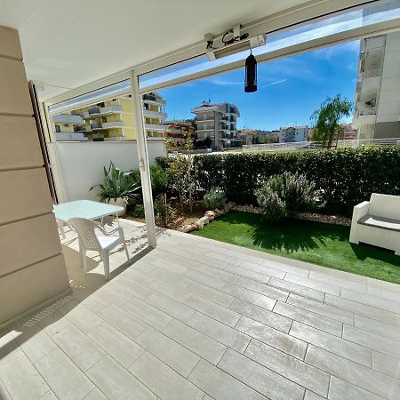 Appartamento Al Mare Con Giardino, Spiaggia E Piscina Alba Adriatica Dış mekan fotoğraf